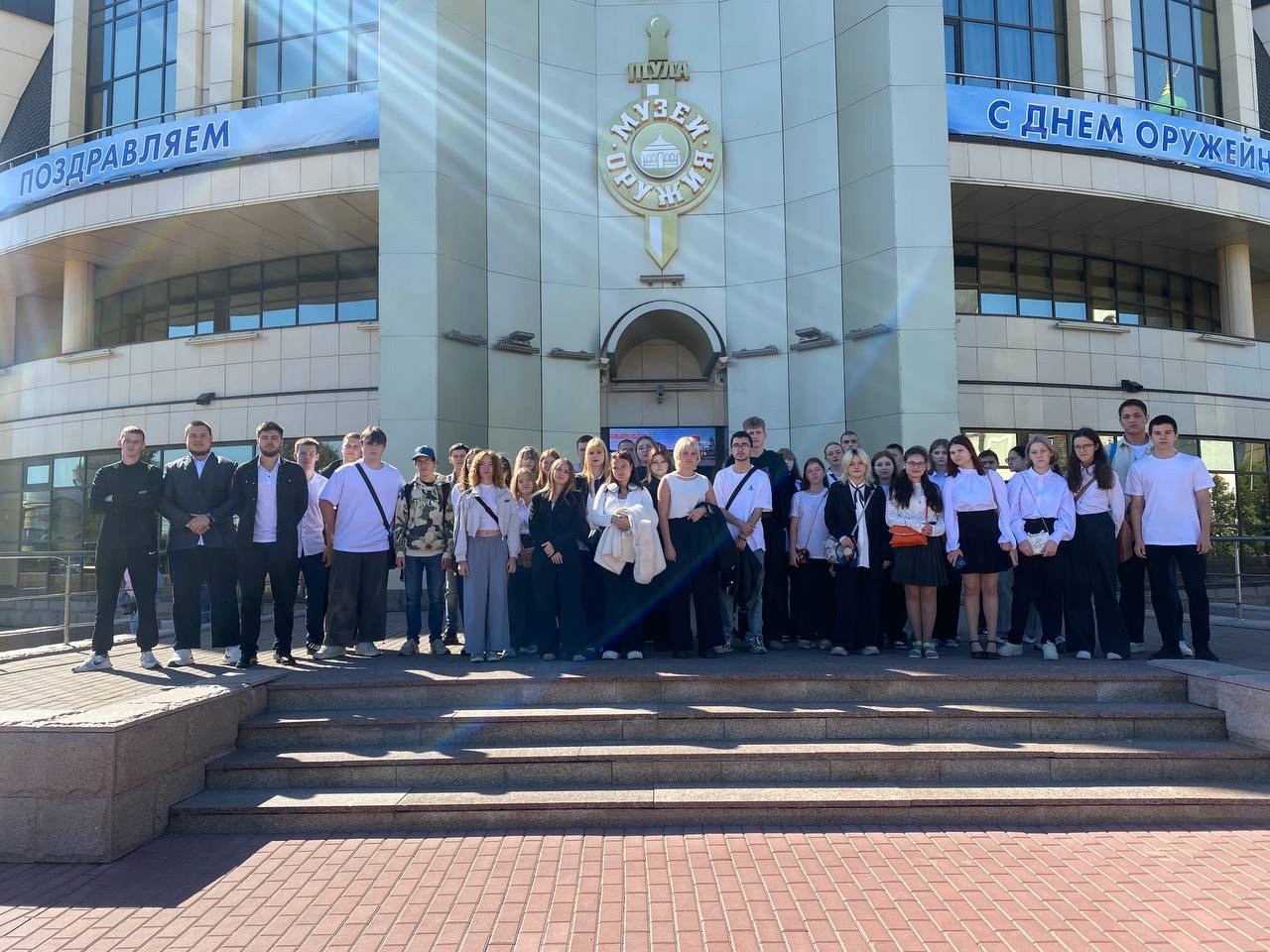 Сегодня студенты #ТСХК посетили Тульский музей оружия, где проходил творческий вечер «Многогранность...
