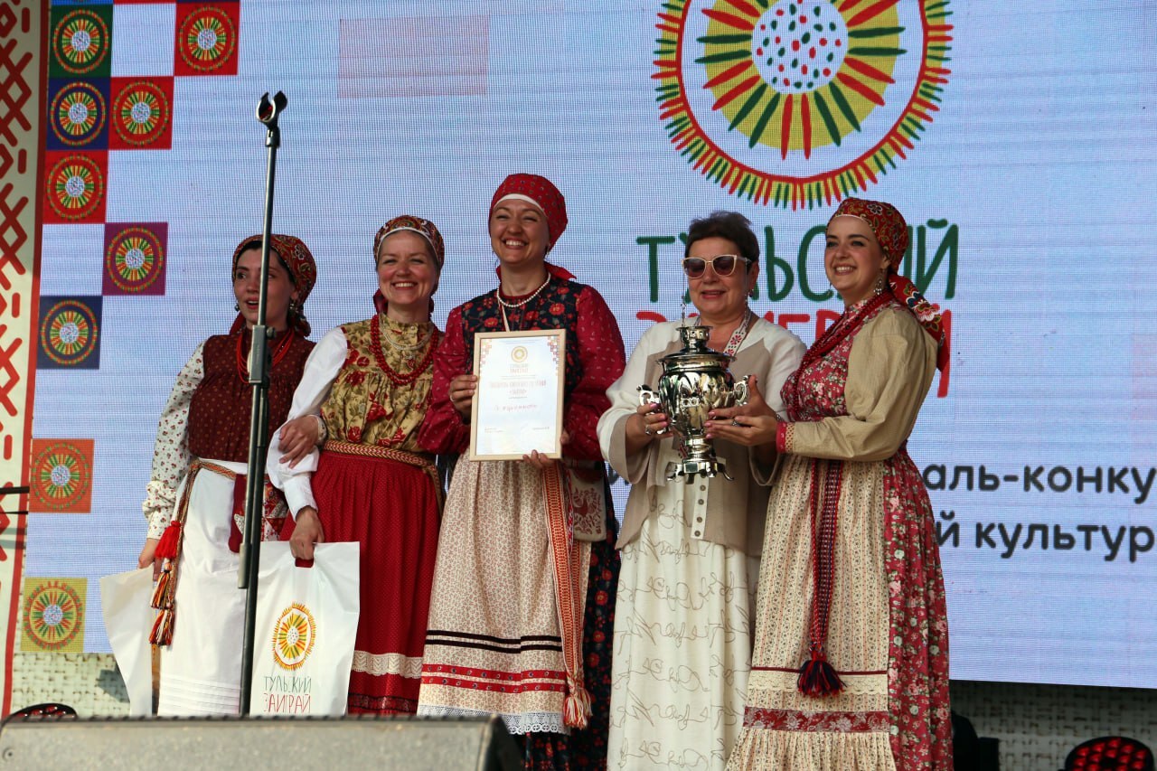 Музейное лето в Туле: «Заиграй» объединил фольклорные коллективы со всей России 🪗

В ремесленном дво...