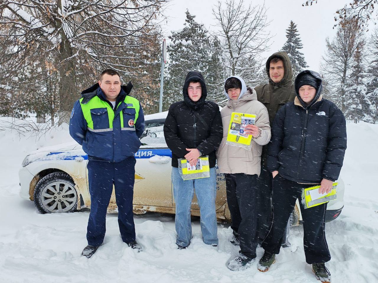 Продолжаем серию постов об акции «Студенческий десант». Визит в ГИБДД — это всегда динамично, ведь р...