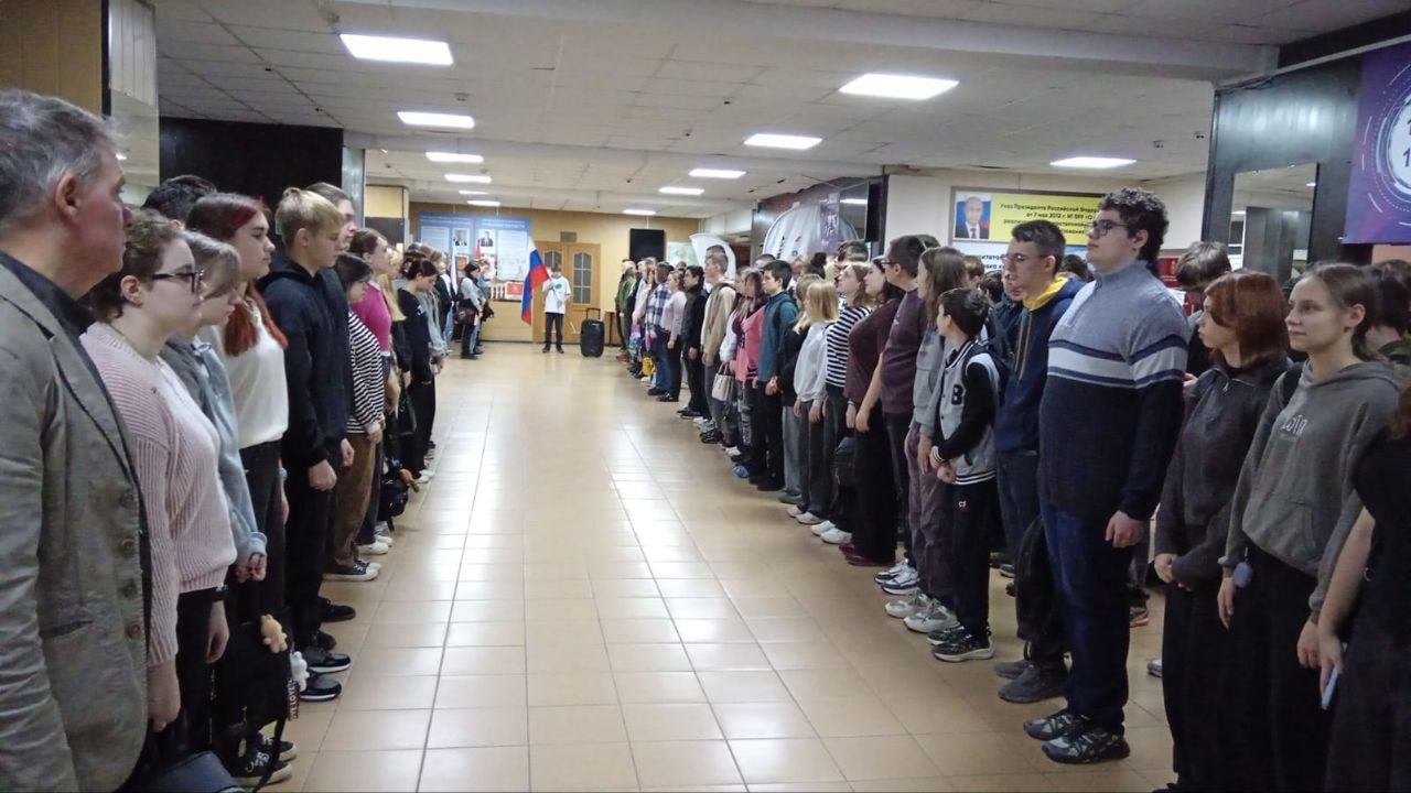 10 ноября 2025 года для студентов #ТСХК по традиции началось с торжественной церемонии выноса Госуда...