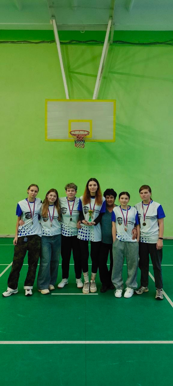 Команда девушек ССК "Адреналин" на  первенстве города среди Ссузов по волейболу  показала достойный ...