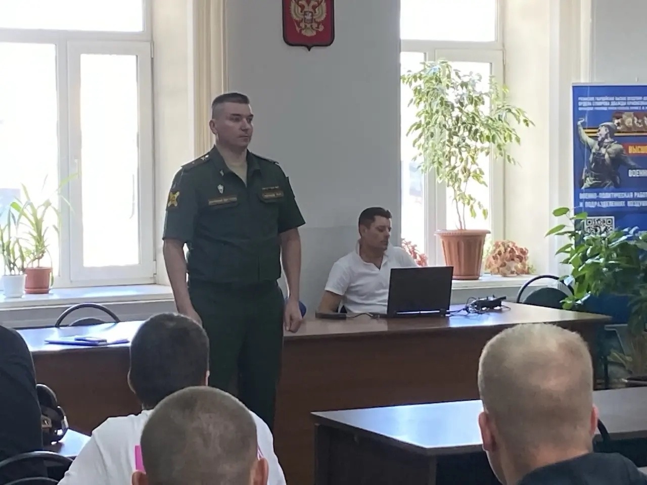 Студенты Тульского сельскохозяйственного колледжа  посетили военкомат, где им была предоставлена под...