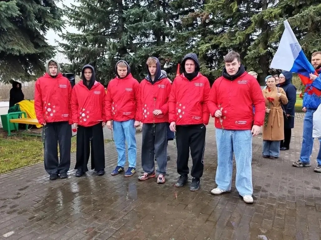 Эхо Чернобыля: 40 лет подвига и боли. Митинг на Кургане Славы 🕯🥀

Время не стирает память о тех, кто...