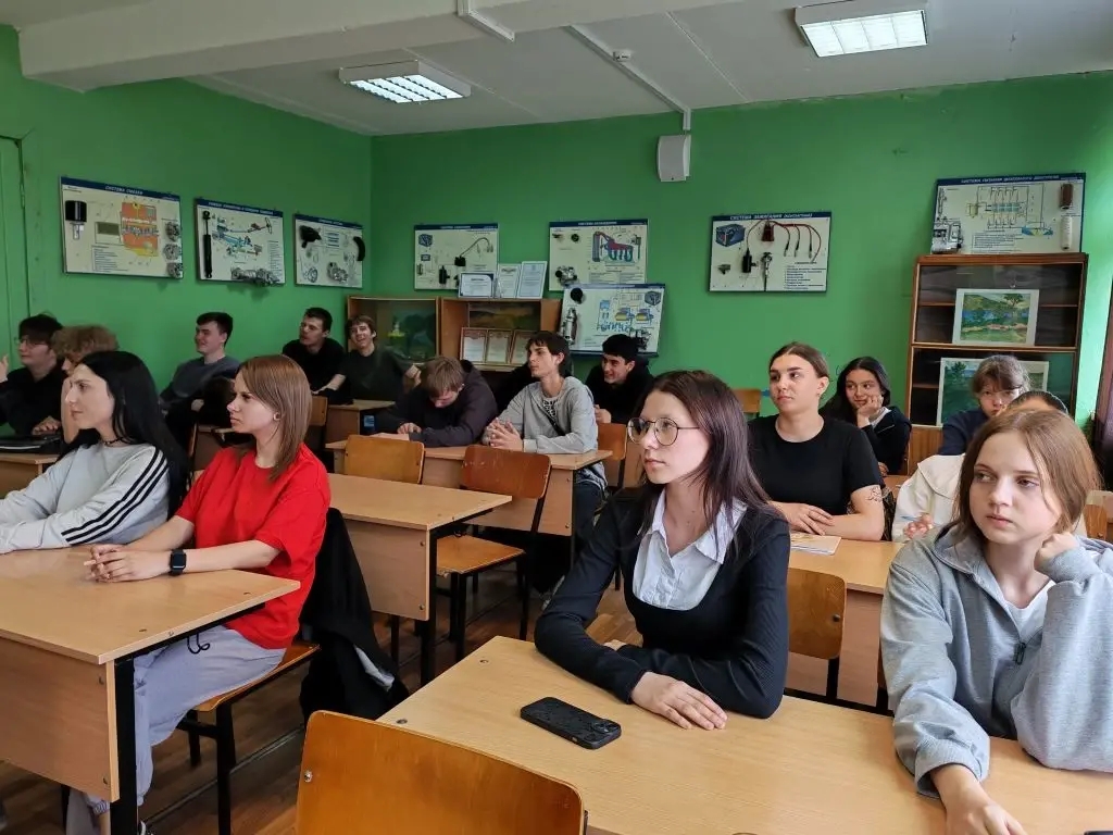 Жизнь — это не черновик 🚫

🛑 В рамках Общероссийского антинаркотического месячника в #ТСХК_Венев сос...