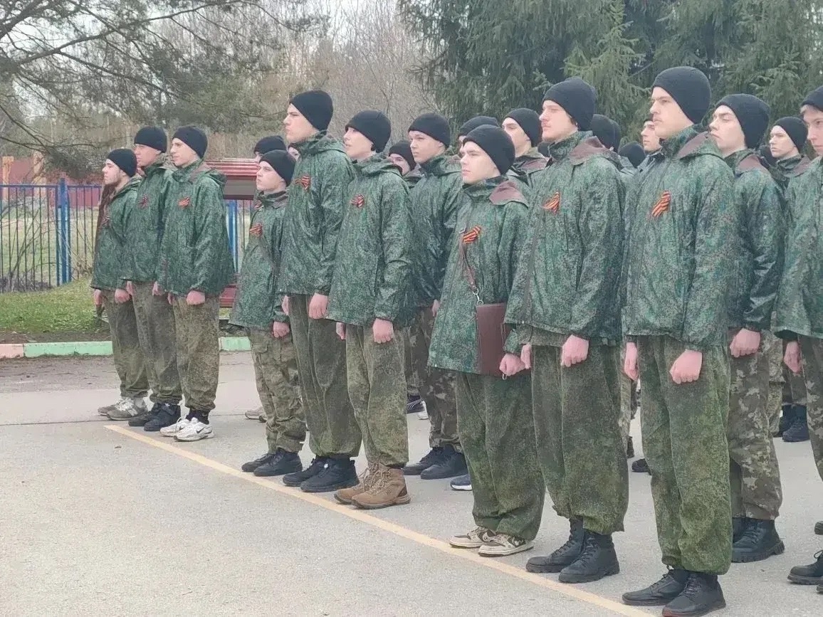 «Готовы к защите Родины!»: Студенты ТСХК-Венев успешно прошли военные сборы в «Авангарде» 🇷🇺

С 20 п...